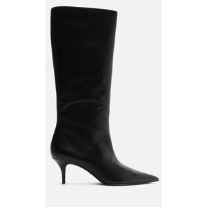 Arezzo Skye Leather Boots
Size 6